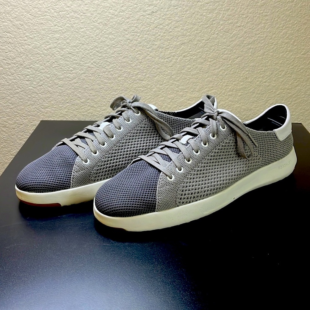 Men's Lightweight Gray Knit Sneakers